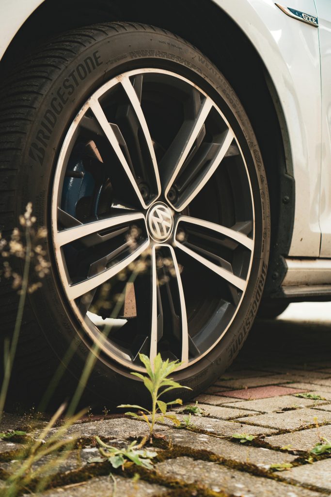 pexels-photo-26727699-26727699 Rivenditore Bridgestone Messina – esposizione pneumatici